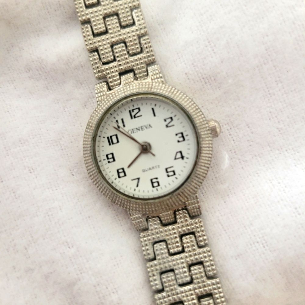 GENEVA Silver Watch - Picture 4 of 4